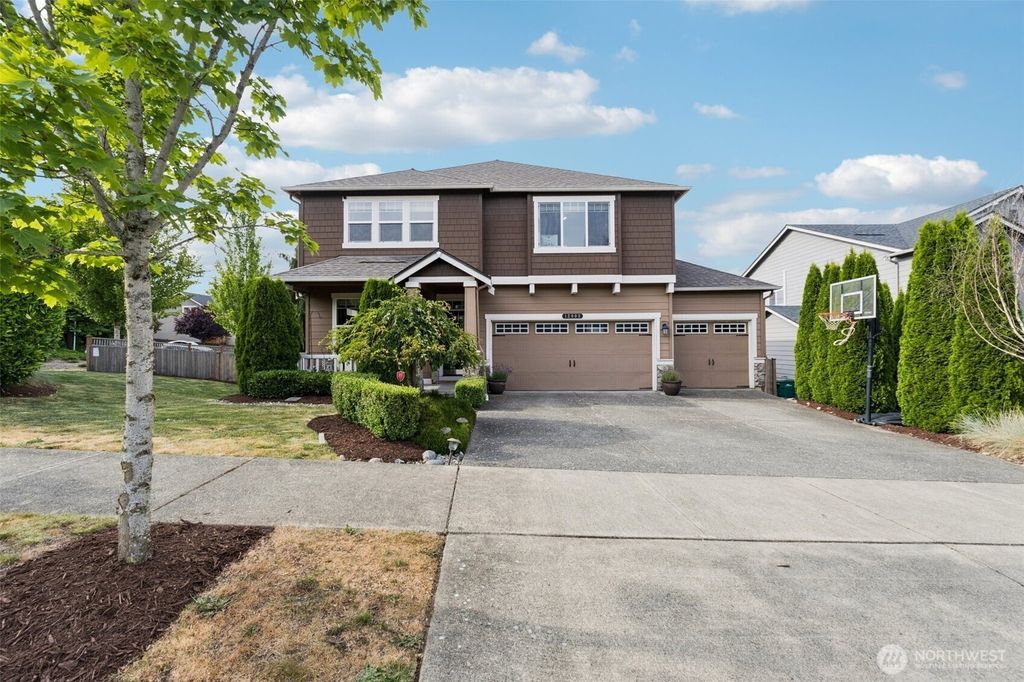 Photo of 12009 31st Place NE, Lake Stevens, WA 98258 (MLS # 2396175)