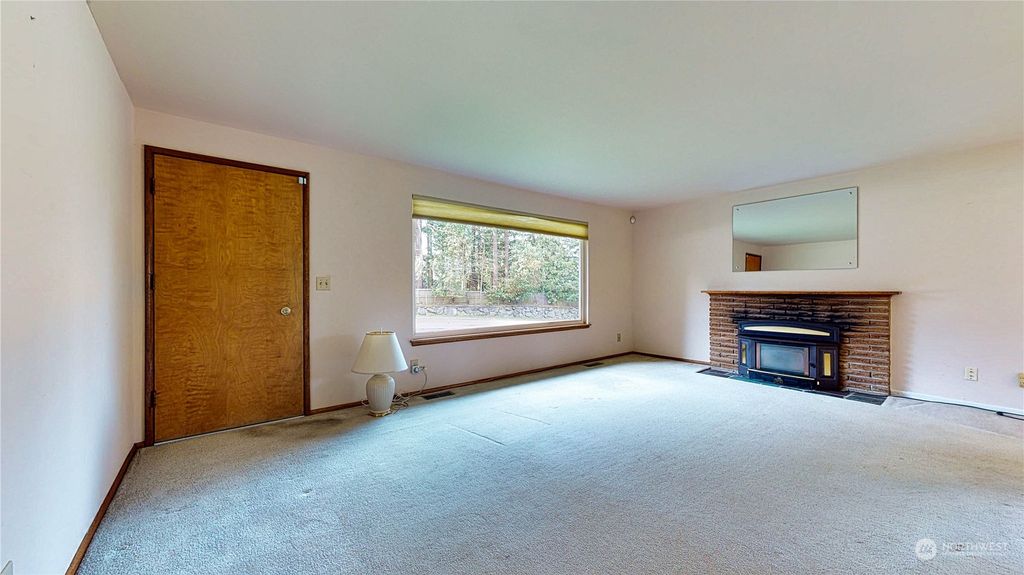 Photo of 2034 NW 196th Street, Shoreline, WA 98177 (MLS # 2055988)