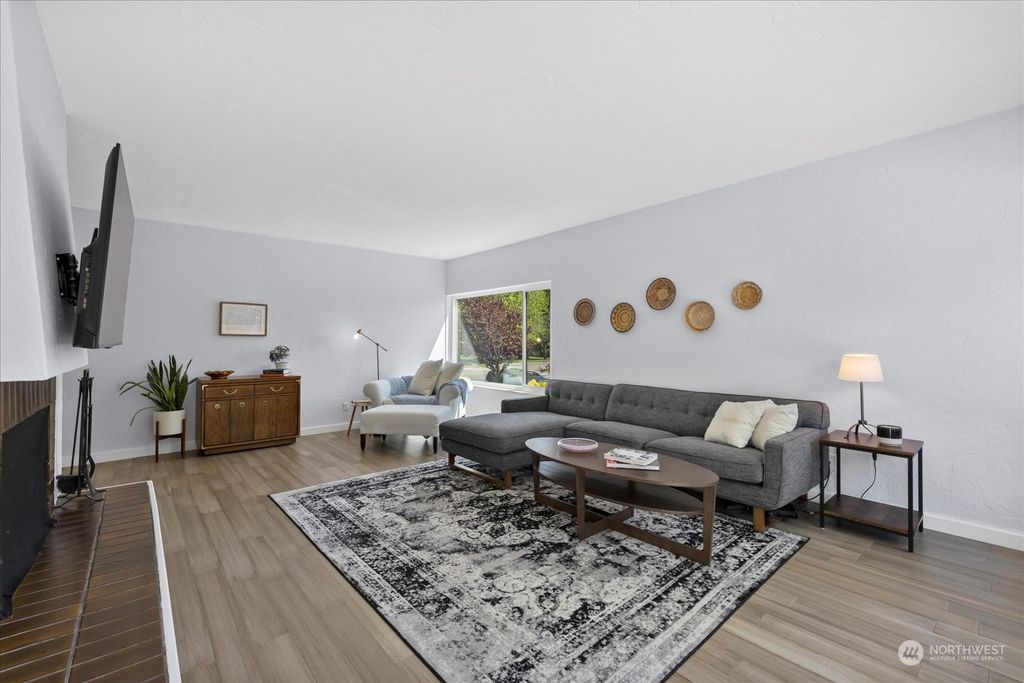 Photo of 5801 Phinney Avenue N #101, Seattle, WA 98103 (MLS # 2239442)