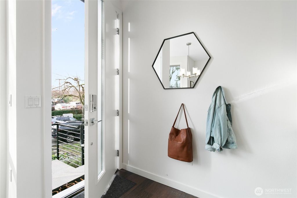 Photo of 258 E Roanoke Street, Seattle, WA 98102 (MLS # 2463242)