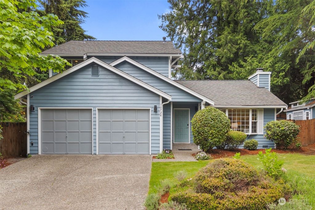 Photo of 10728 NE 114th Place, Kirkland, WA 98033 (MLS # 2240993)