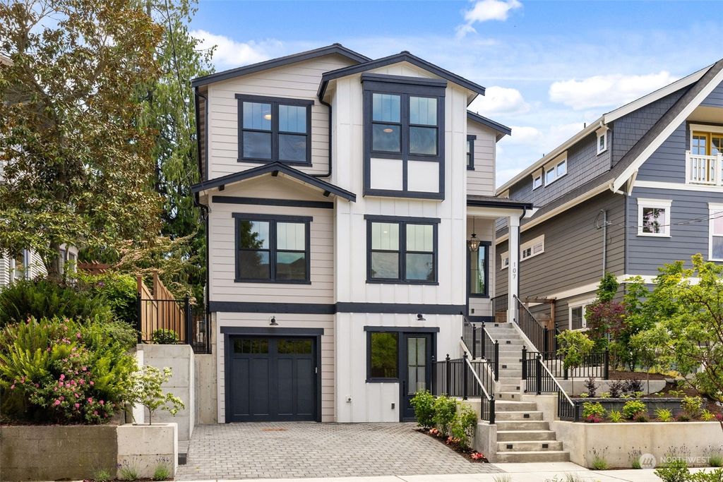 Photo of 107 Lynn Street, Seattle, WA 98109 (MLS # 2255985)
