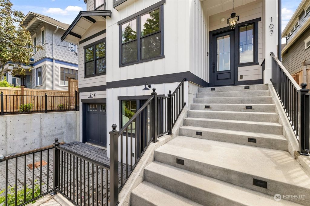Photo of 107 Lynn Street, Seattle, WA 98109 (MLS # 2255985)