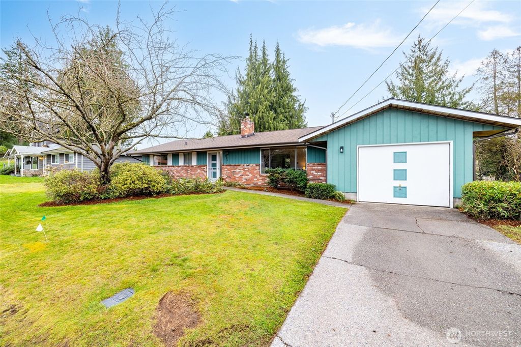 Photo of 901 13th Street, Snohomish, WA 98290 (MLS # 2490917)