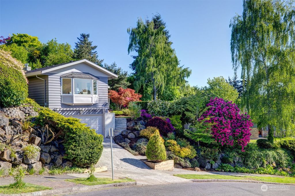 Photo of 8746 Fauntlee Crest SW, Seattle, WA 98136 (MLS # 2226792)