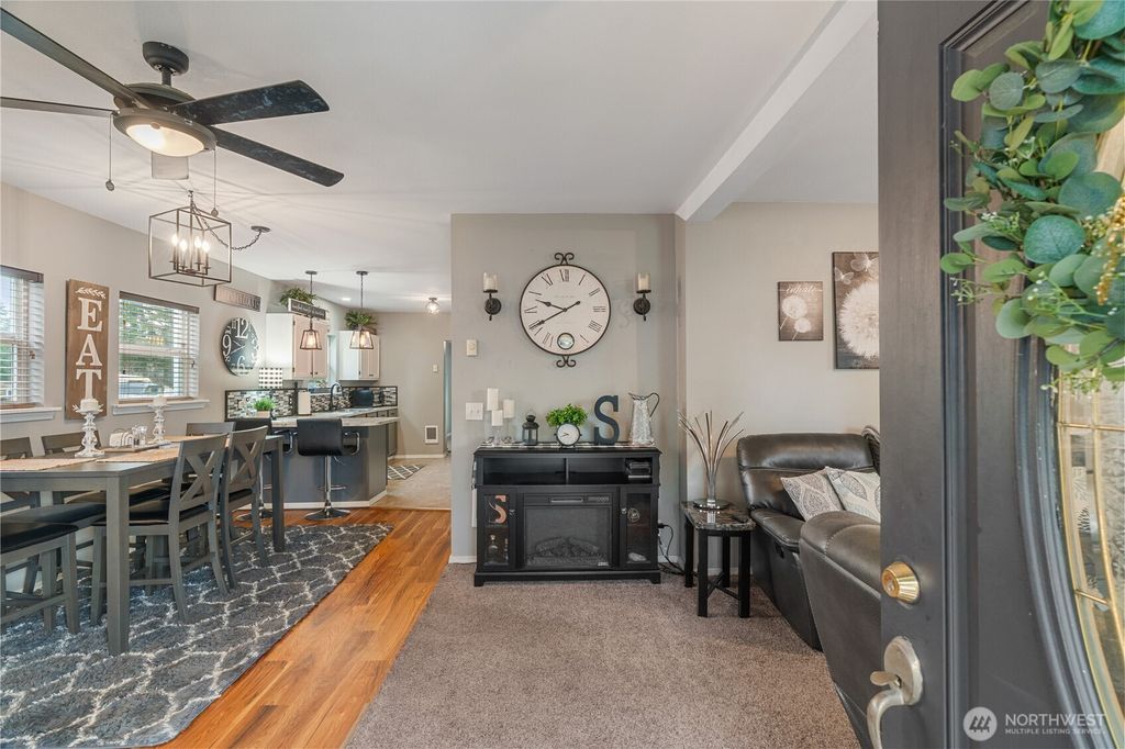 Photo of 755 Willapa Second Street, Raymond, WA 98577 (MLS # 2460155)