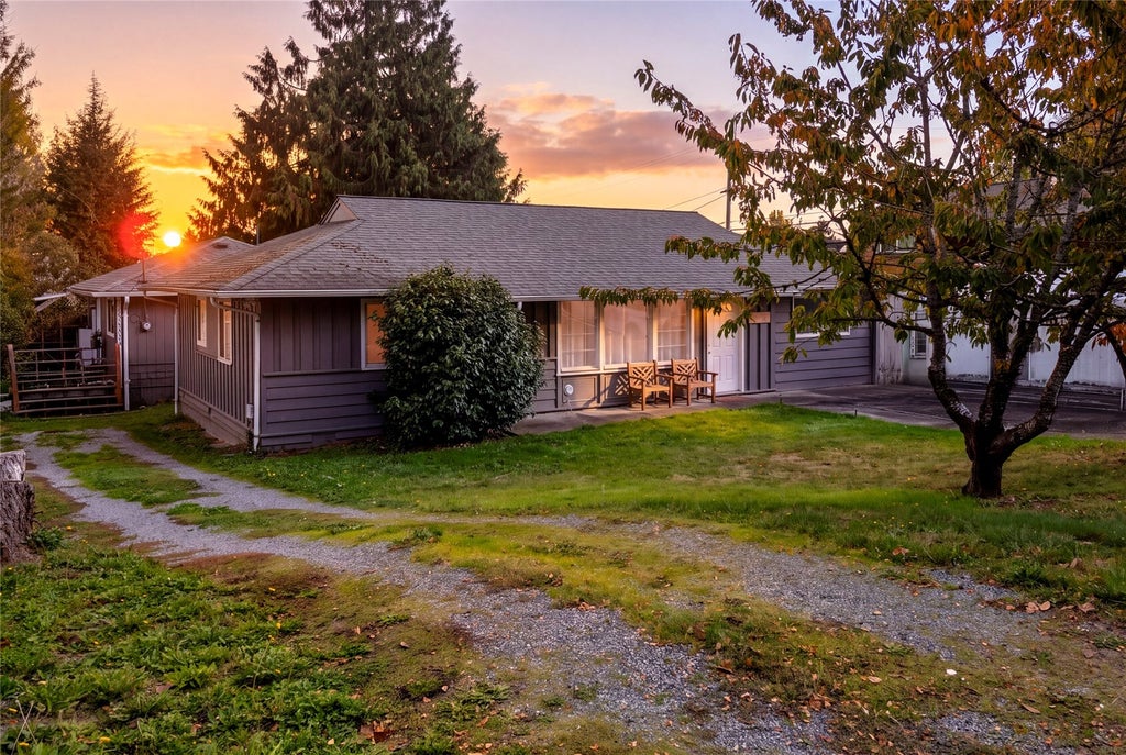 Photo of 13348 32nd Avenue S, Tukwila, WA 98168 (MLS # 2597610)