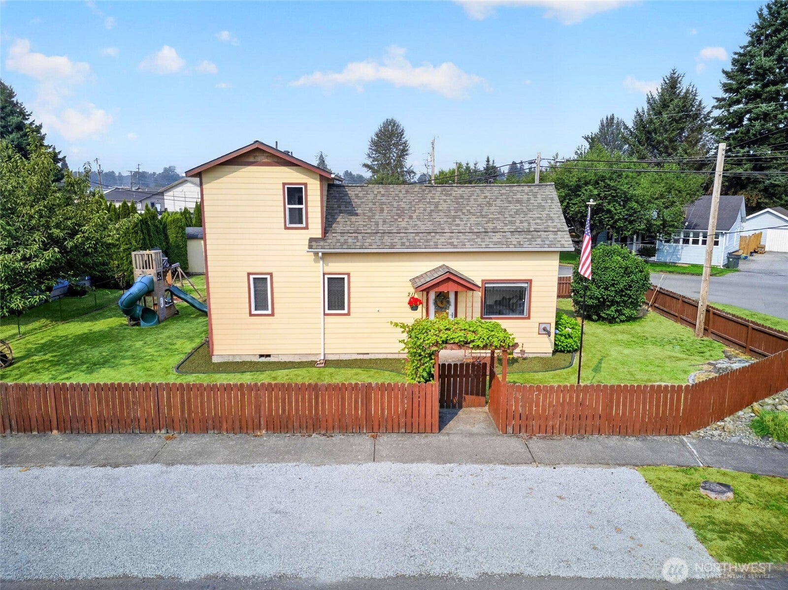 211 S Perkins Street