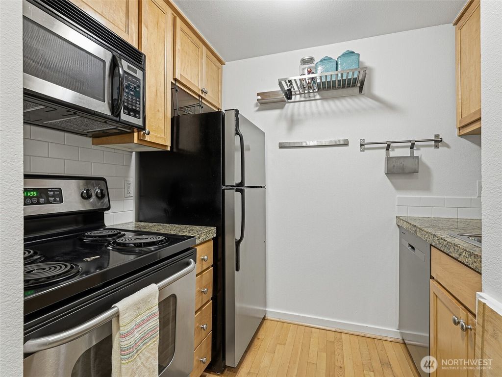 Photo of 301 W Raye Street #201, Seattle, WA 98119 (MLS # 2494677)