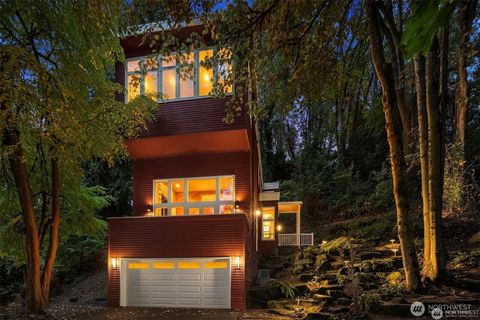 Photo of 207 Euclid Avenue, Seattle, WA 98122 (MLS # 2453915)