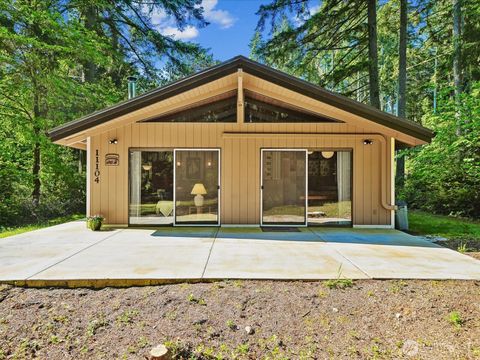 Photo of 11104 &11106 Leschi Circle, Anderson Island, WA 98303 (MLS # 2528401)