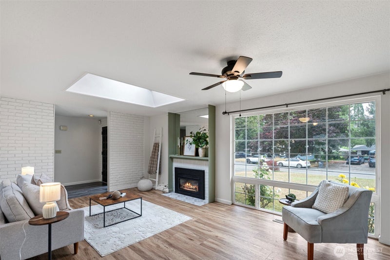 1998 SE Juniper Court