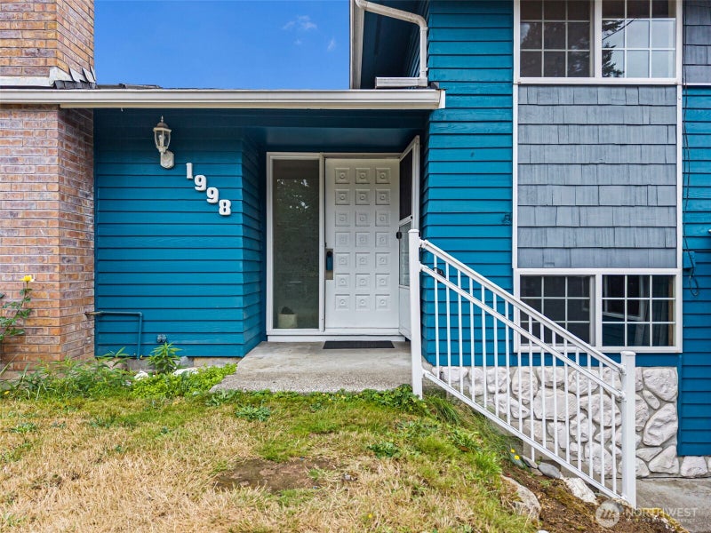 1998 SE Juniper Court