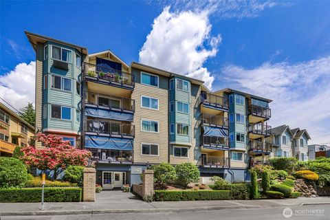 Photo of 8720 Phinney Avenue N #24, Seattle, WA 98103 (MLS # 2484493)