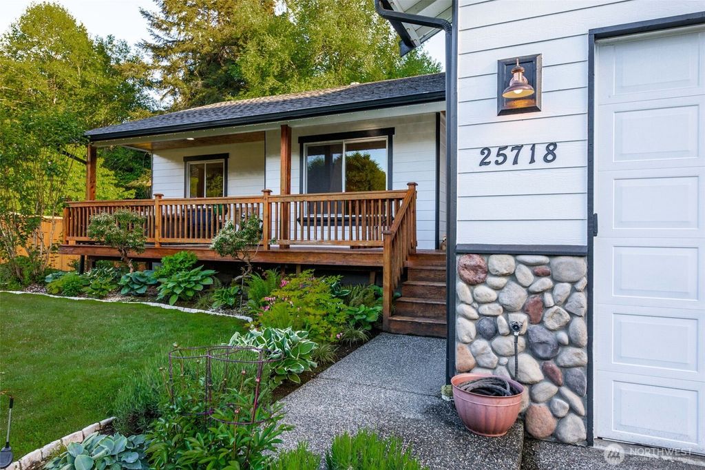 Photo of 25718 44th Avenue NE, Arlington, WA 98223 (MLS # 2525032)