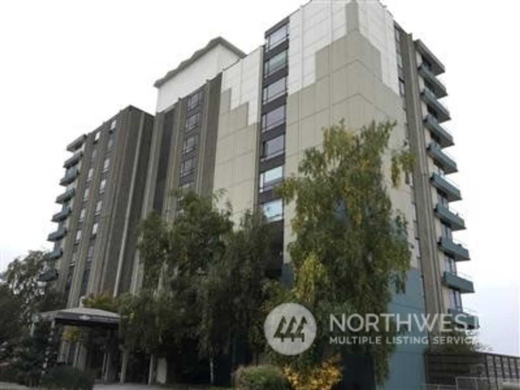 Photo of 521 5th Avenue W #1002, Seattle, WA 98119 (MLS # 2070681)
