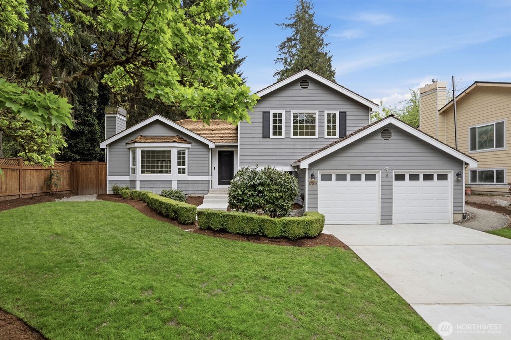 Photo of 17202 NE 134th Place, Redmond, WA 98052 (MLS # 2515632)
