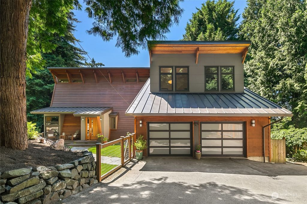 Photo of 6021 W Mercer Way, Mercer Island, WA 98040 (MLS # 2259371)