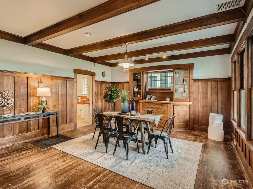 Photo of 6537 Seward Park Avenue S, Seattle, WA 98118 (MLS # 2071783)