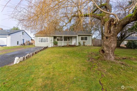 Photo of 2910 S 256th Street, Kent, WA 98032 (MLS # 2319456)