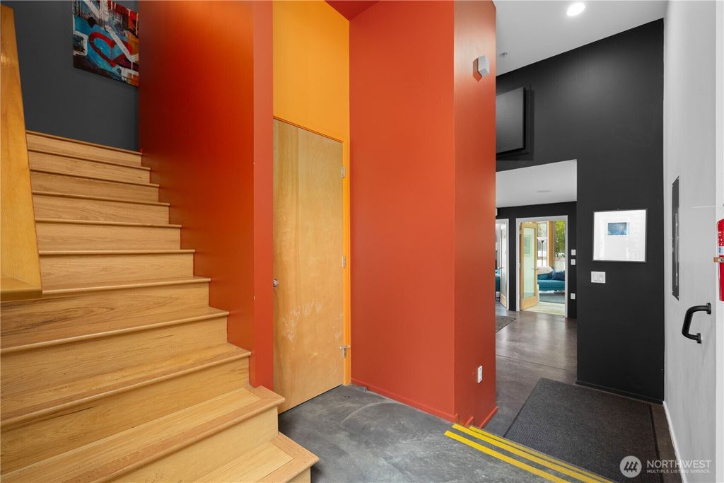 Photo of 2331 E Madison St St, Seattle, WA 98112 (MLS # 2515313)