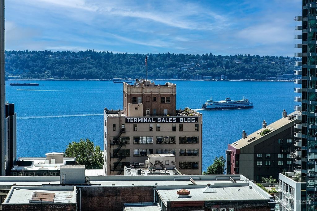 Photo of 1920 4th Avenue #1904, Seattle, WA 98101 (MLS # 2273239)