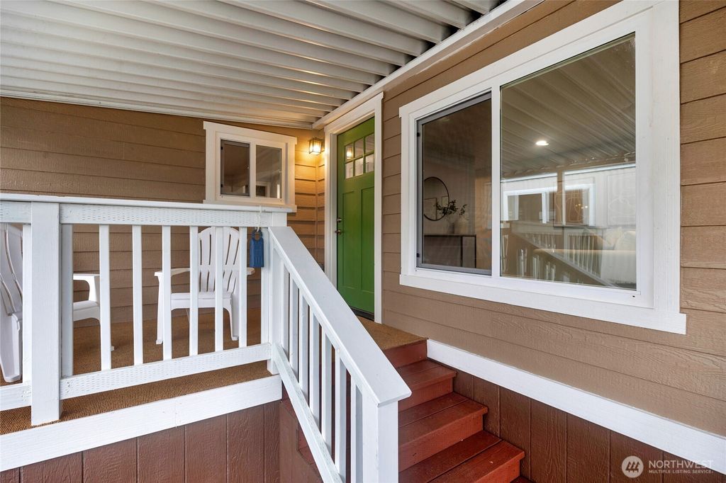 Photo of 7301 NE 175th St Street #209, Kenmore, WA 98028 (MLS # 2511894)