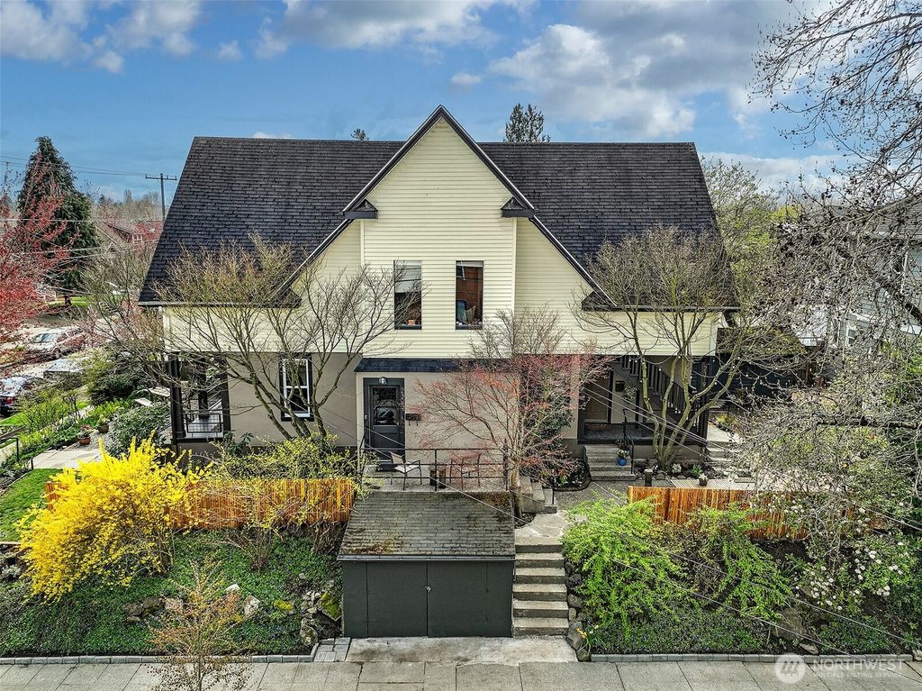 Photo of 949 24th Avenue, Seattle, WA 98122 (MLS # 2361841)