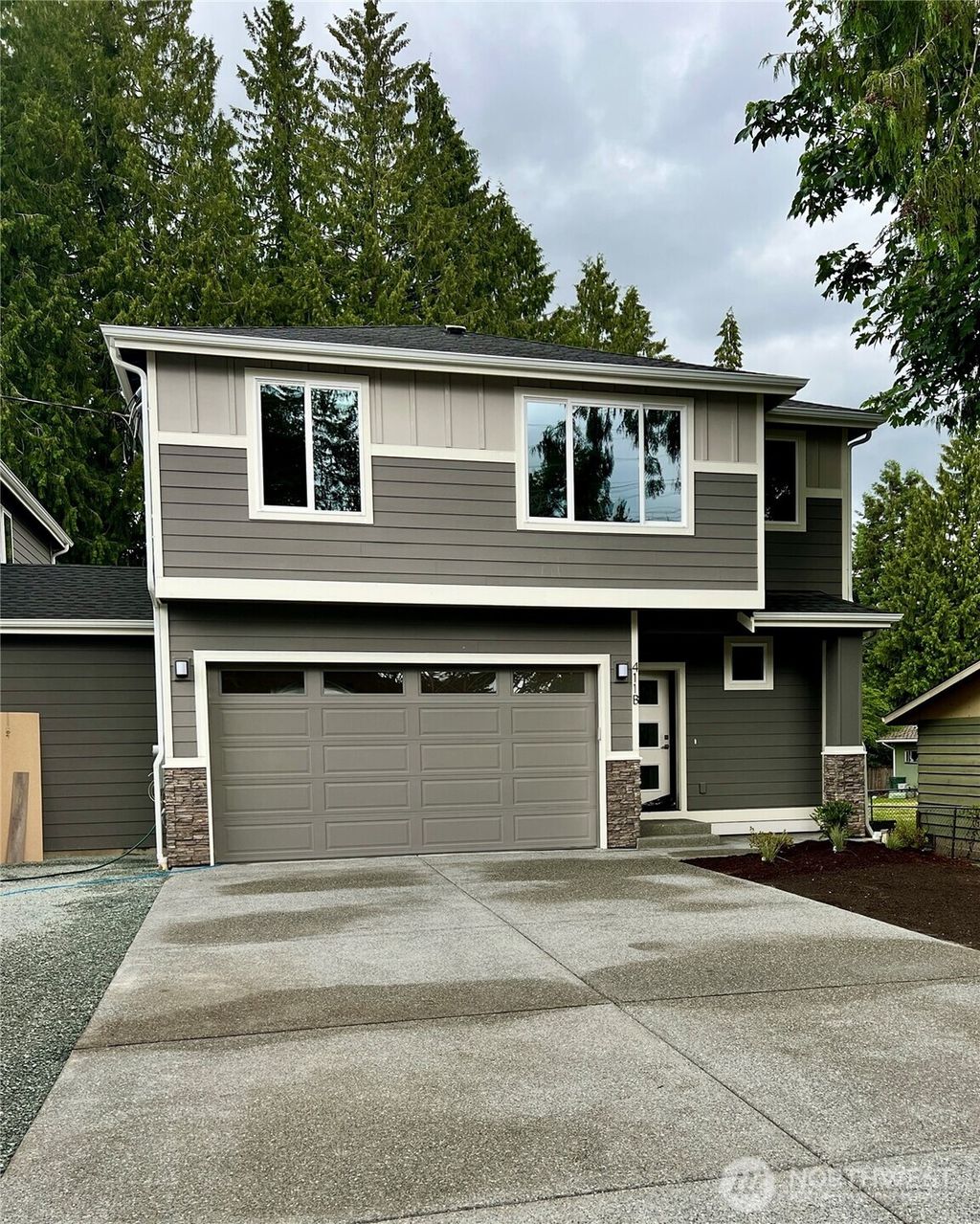 Photo of 411 205th Street SW #B, Lynnwood, WA 98036 (MLS # 2398325)