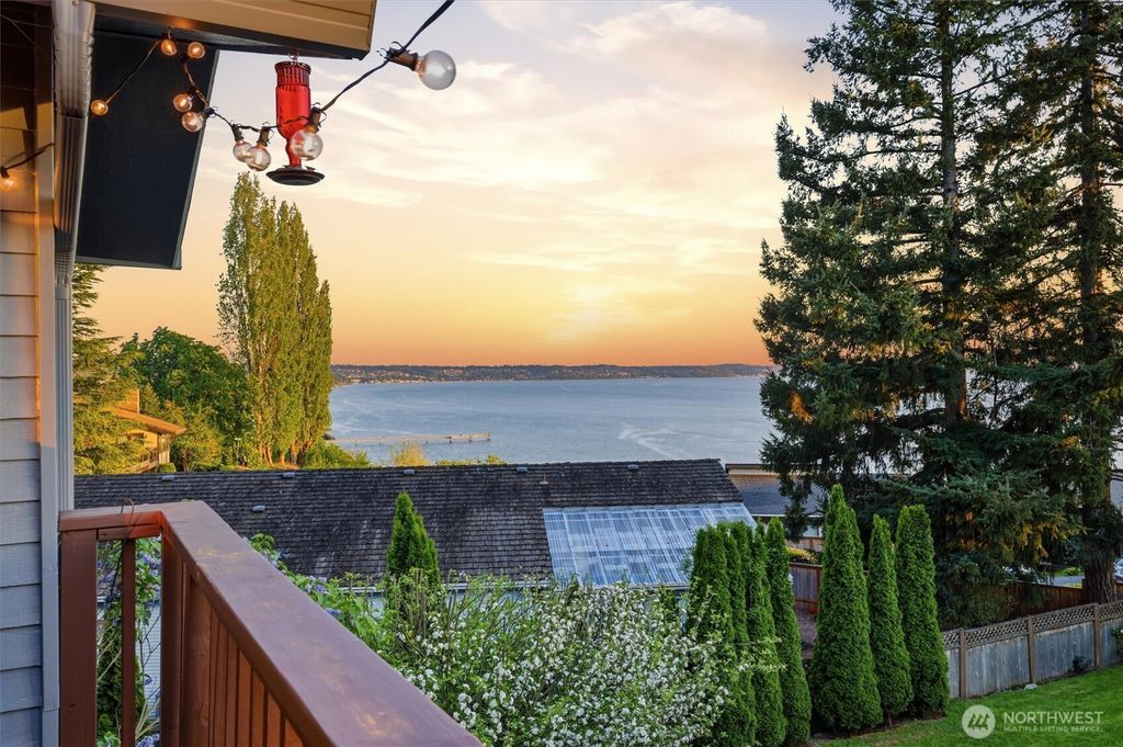 Photo of 115 S 214th Street, Normandy Park, WA 98198 (MLS # 2503641)