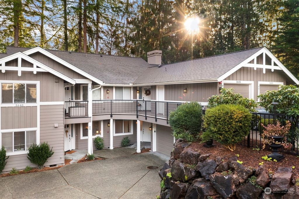 Photo of 3640 255th Lane SE #38, Sammamish, WA 98029 (MLS # 2308103)
