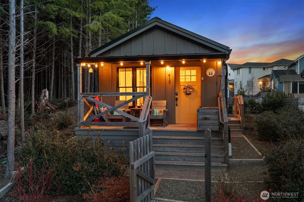 Photo of 417 E Compass Street, Pacific Beach, WA 98571 (MLS # 2517570)