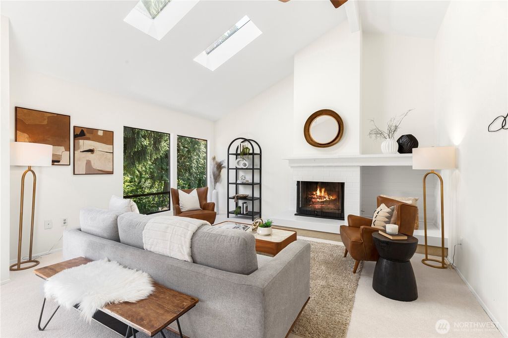 Photo of 15803 NE 61st Street, Redmond, WA 98052 (MLS # 2401688)