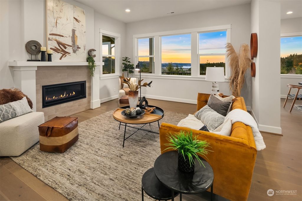 Photo of 1525 Westridge Way NE, Issaquah, WA 98029 (MLS # 2027049)
