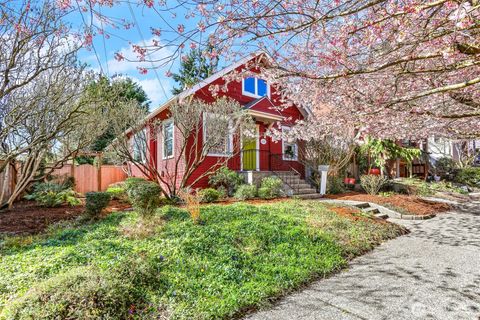 Photo of 6725 Earl Avenue NW, Seattle, WA 98117 (MLS # 2497262)