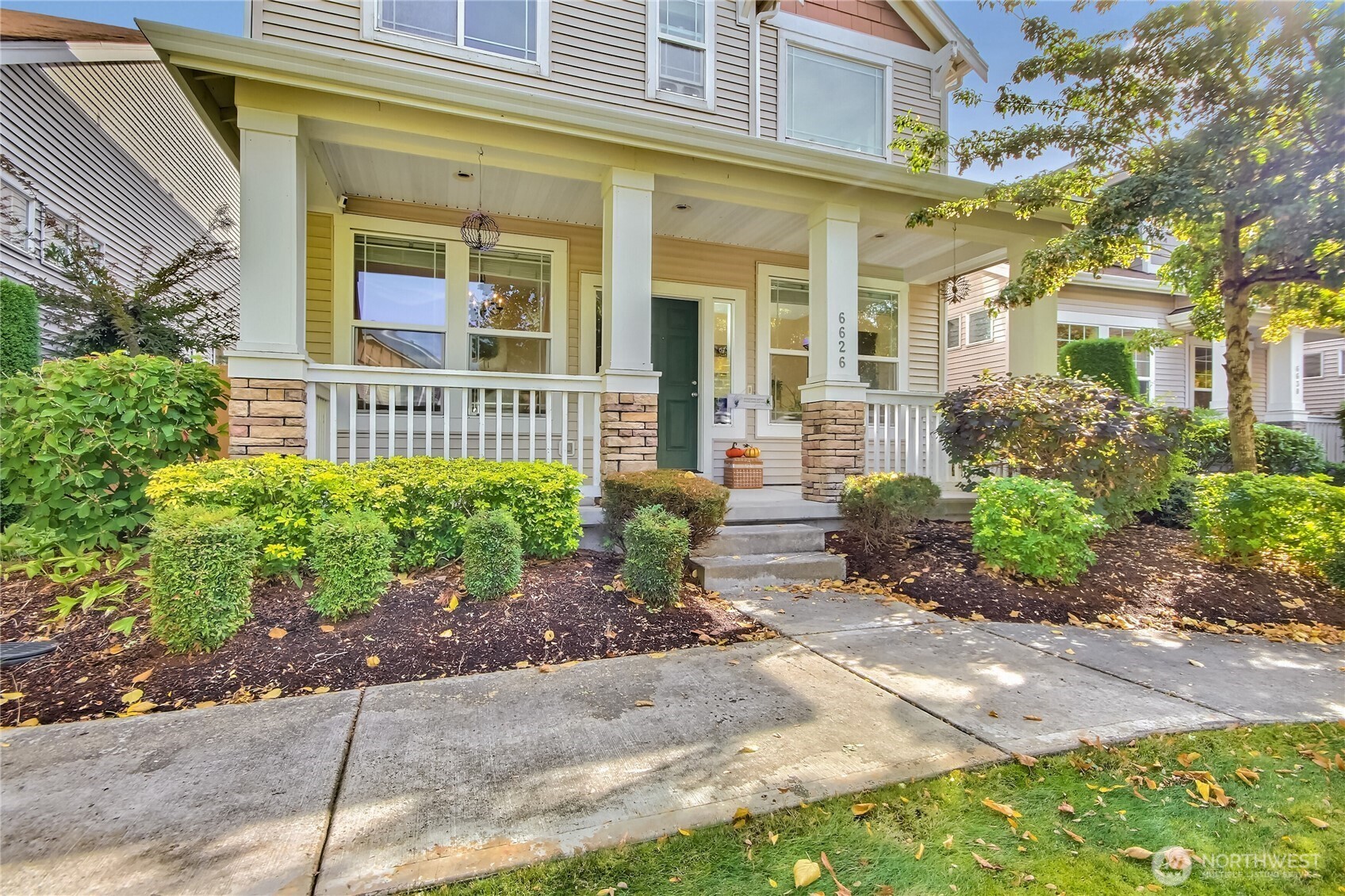 6626 Francis Avenue SE