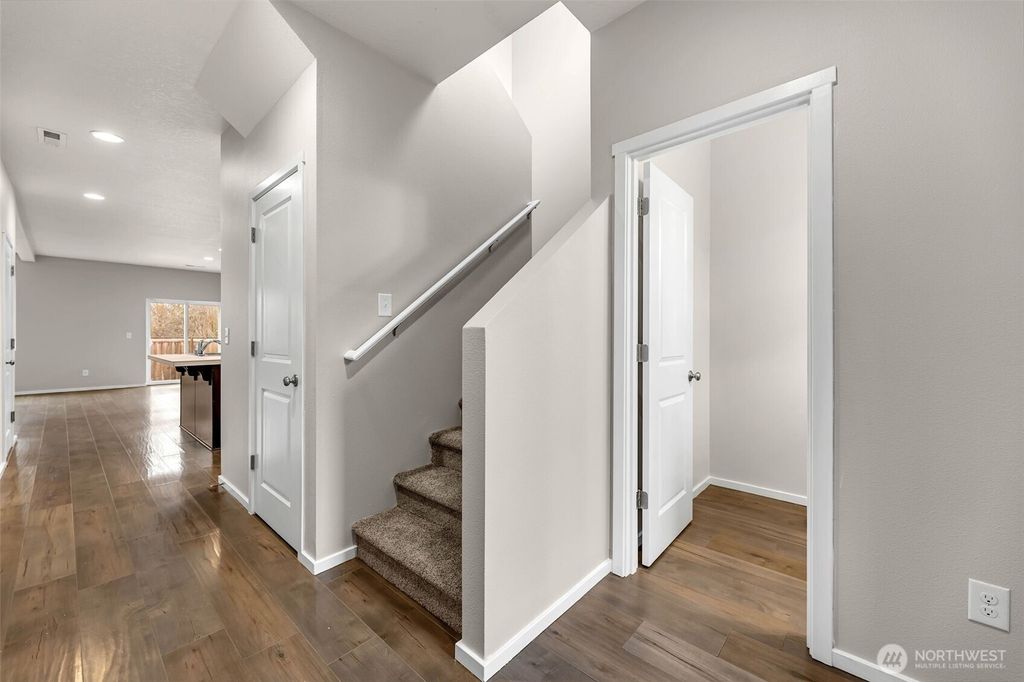 Photo of 13105 NE 56th Circle, Vancouver, WA 98682 (MLS # 2492687)