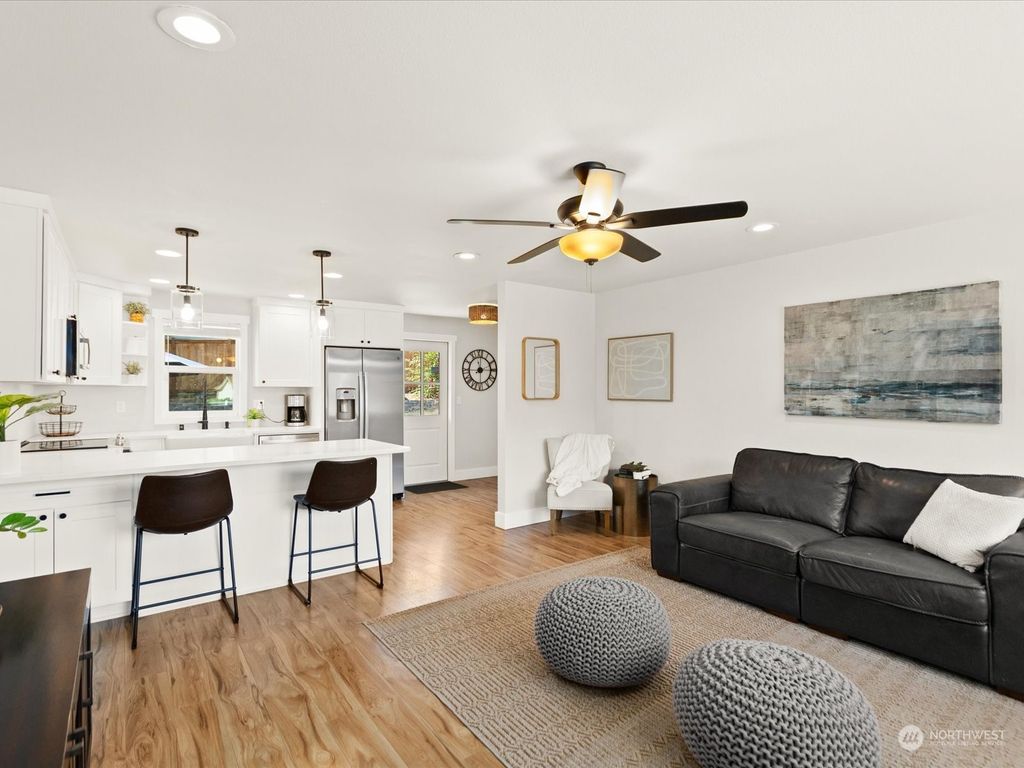 Photo of 1608 71st Place SE, Everett, WA 98203 (MLS # 2278093)