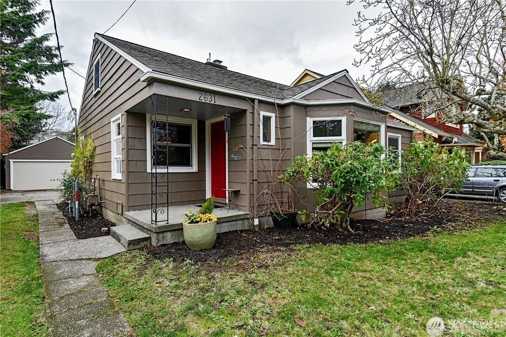 Photo of 2631 34th Avenue W, Seattle, WA 98199 (MLS # 2388274)