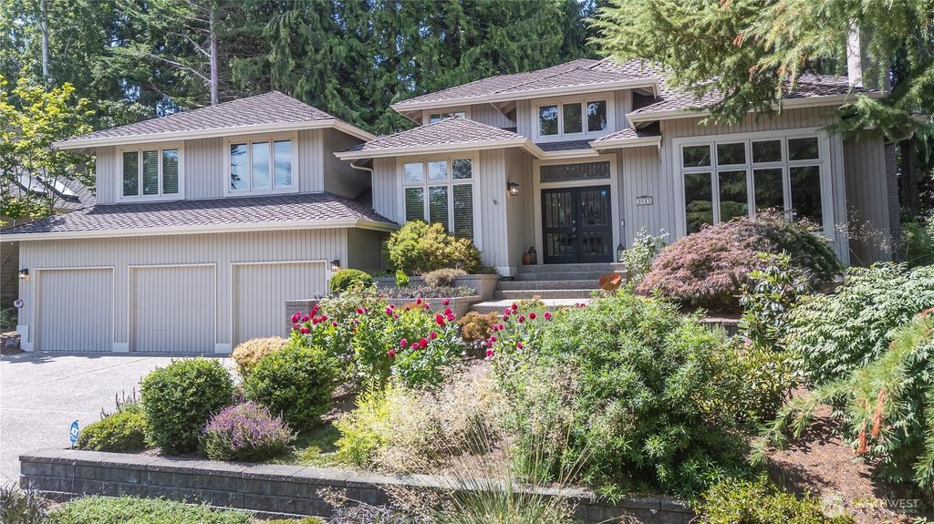 Photo of 3013 224th Avenue NE, Sammamish, WA 98074 (MLS # 2407278)