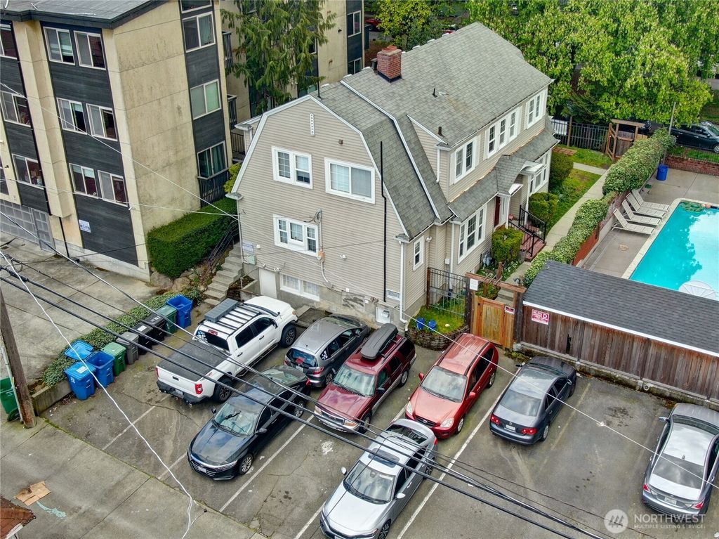 Photo of 4721 17th Avenue NE, Seattle, WA 98105 (MLS # 2376441)