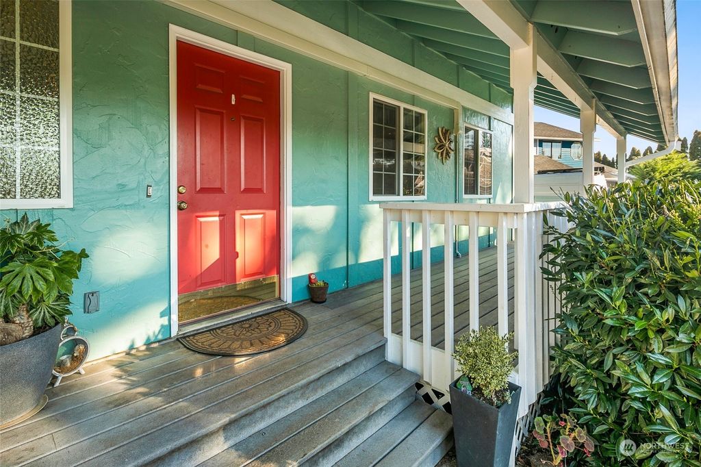 Photo of 5013 139th Place NE, Marysville, WA 98271 (MLS # 2320969)