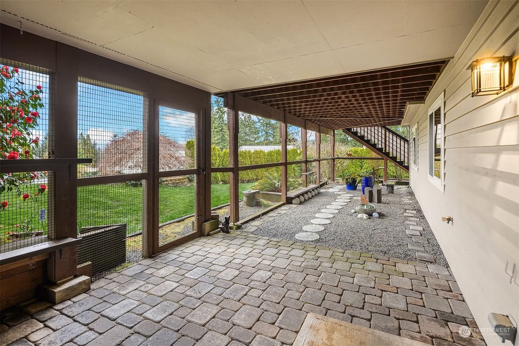 Photo of 13618 NE 146th Lane, Woodinville, WA 98072 (MLS # 2206168)