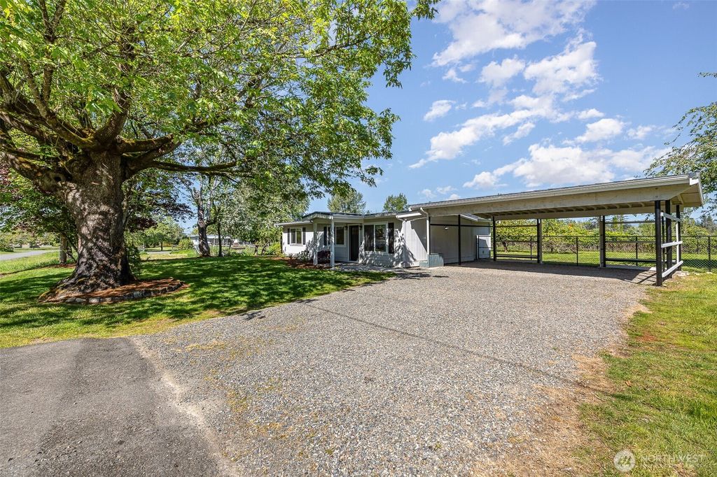 Photo of 33704 141st Place SE, Auburn, WA 98092 (MLS # 2369937)