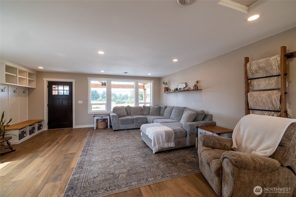 Photo of 193 Schoolhouse Road, Winlock, WA 98596 (MLS # 2575523)