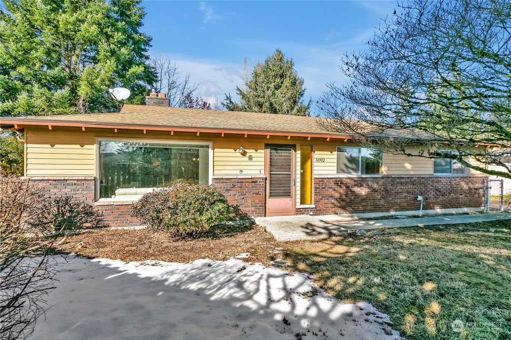 Photo of 14902 SE 271st Place, Kent, WA 98042 (MLS # 2328015)