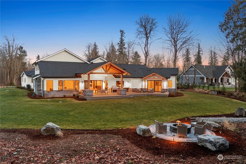 Photo of 15184 SE 330th Way, Auburn, WA 98092 (MLS # 2012556)