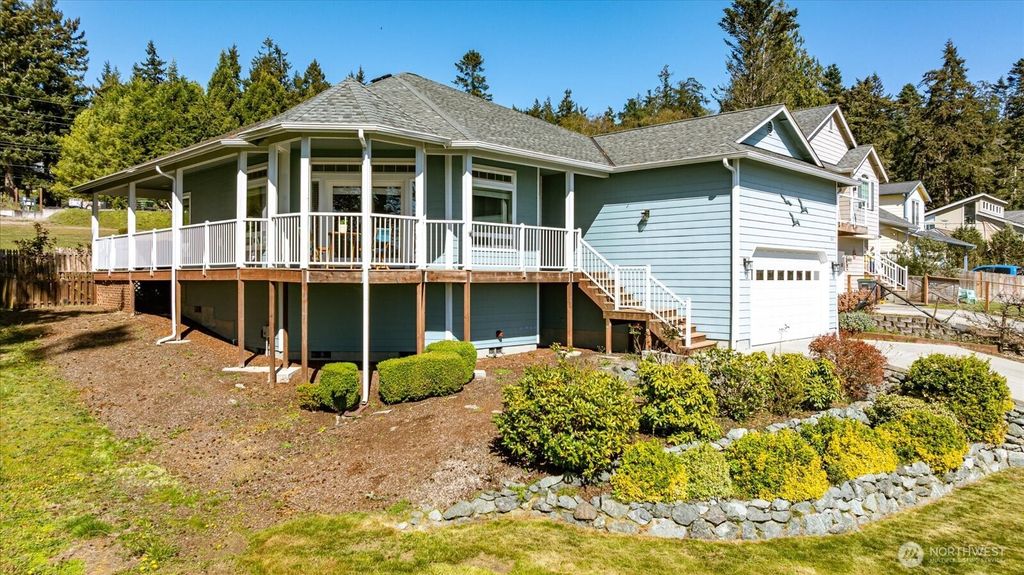 Photo of 1041 Halsey Drive, Coupeville, WA 98239 (MLS # 2505892)