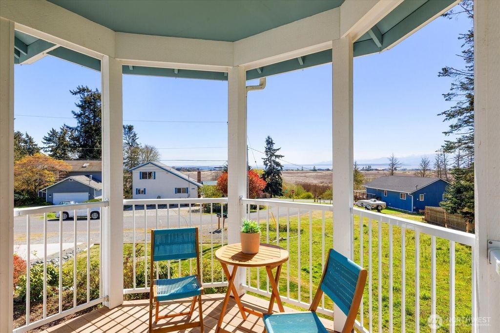 Photo of 1041 Halsey Drive, Coupeville, WA 98239 (MLS # 2505892)