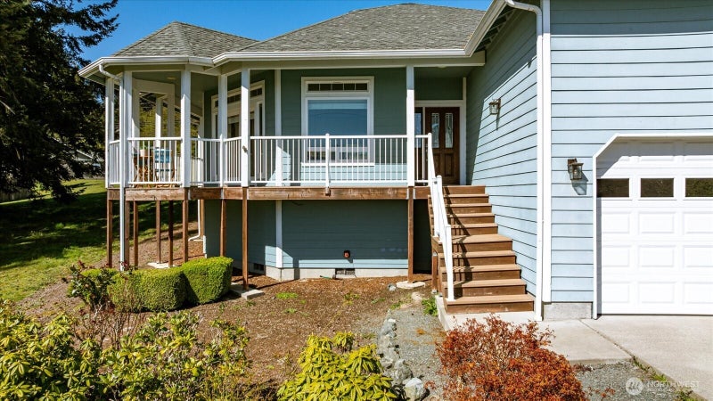 1041 Halsey Drive